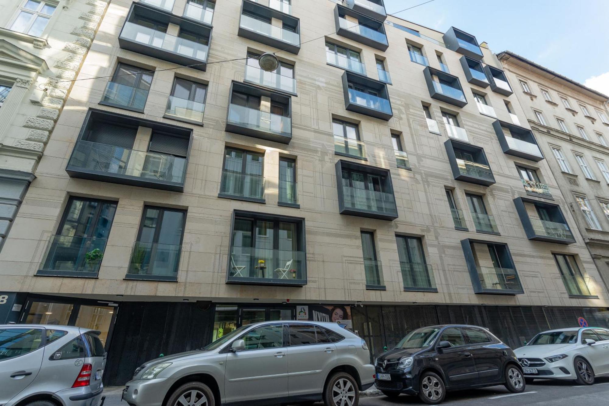 Apartment Erkel 18 *